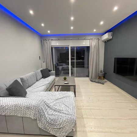 Luxury 3 Bedroom Apartment In Kiato Center 外观 照片