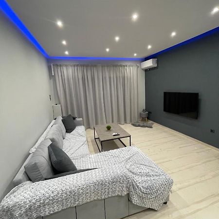 Luxury 3 Bedroom Apartment In Kiato Center 外观 照片