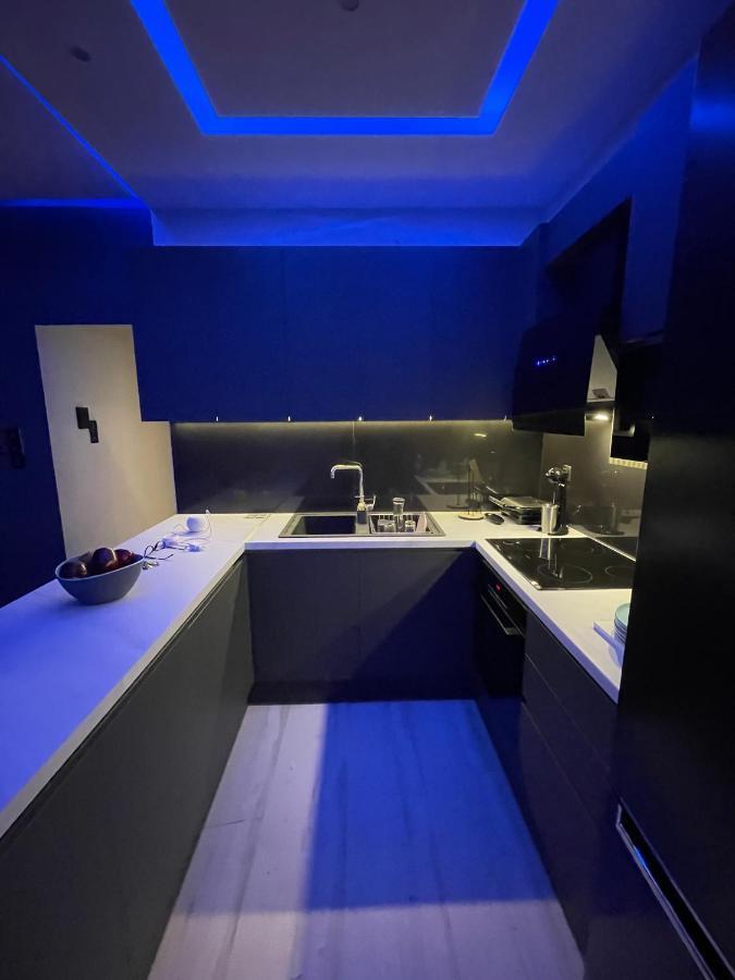 Luxury 3 Bedroom Apartment In Kiato Center 外观 照片